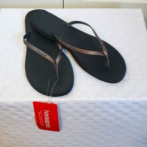 New Havaianas flip flops